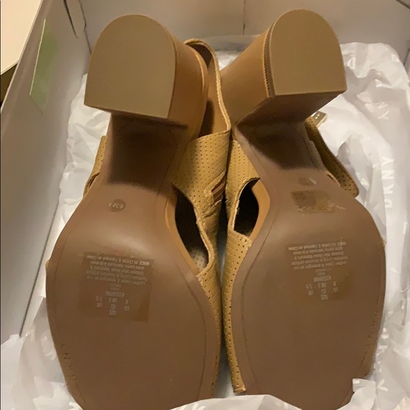 DKNY booties size 8 - Picture 5 of 5